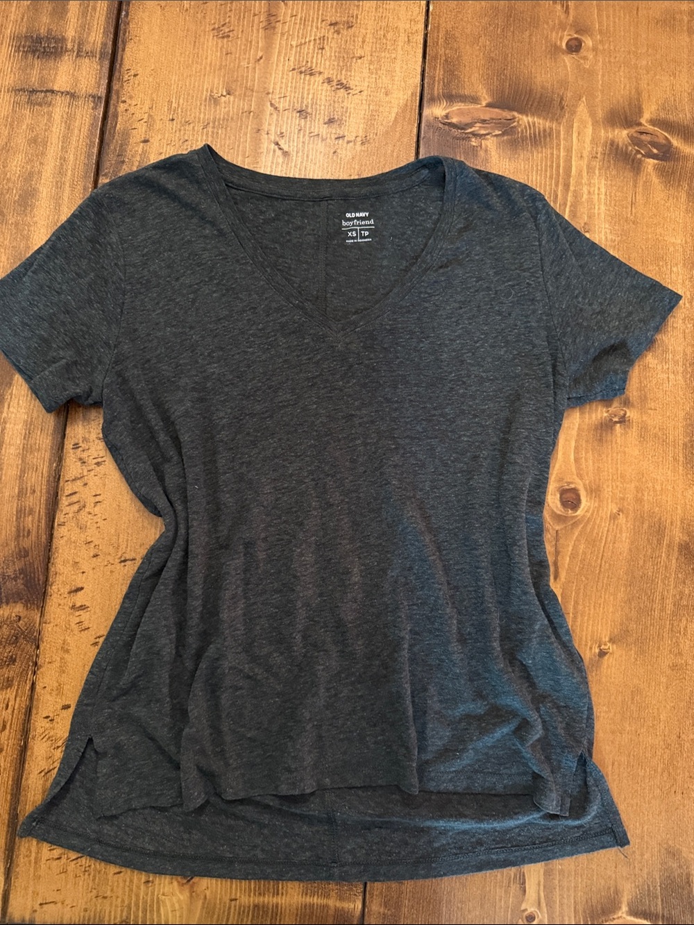 Old Navy Women's Dark Heather Gray V-Neck Short Sleeve Tee